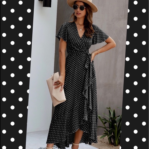 Dresses & Skirts - LAST ONE ☝️ Chic Polka Dot Dress